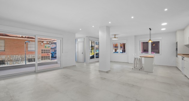 Apartment - Vente - Torrevieja - Playa del Acequión