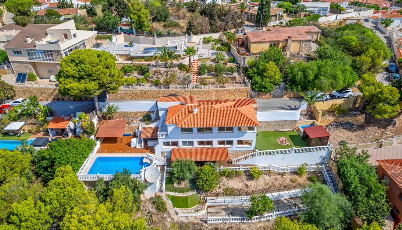 Bruktbolig - Villa - La Nucia - La nucia