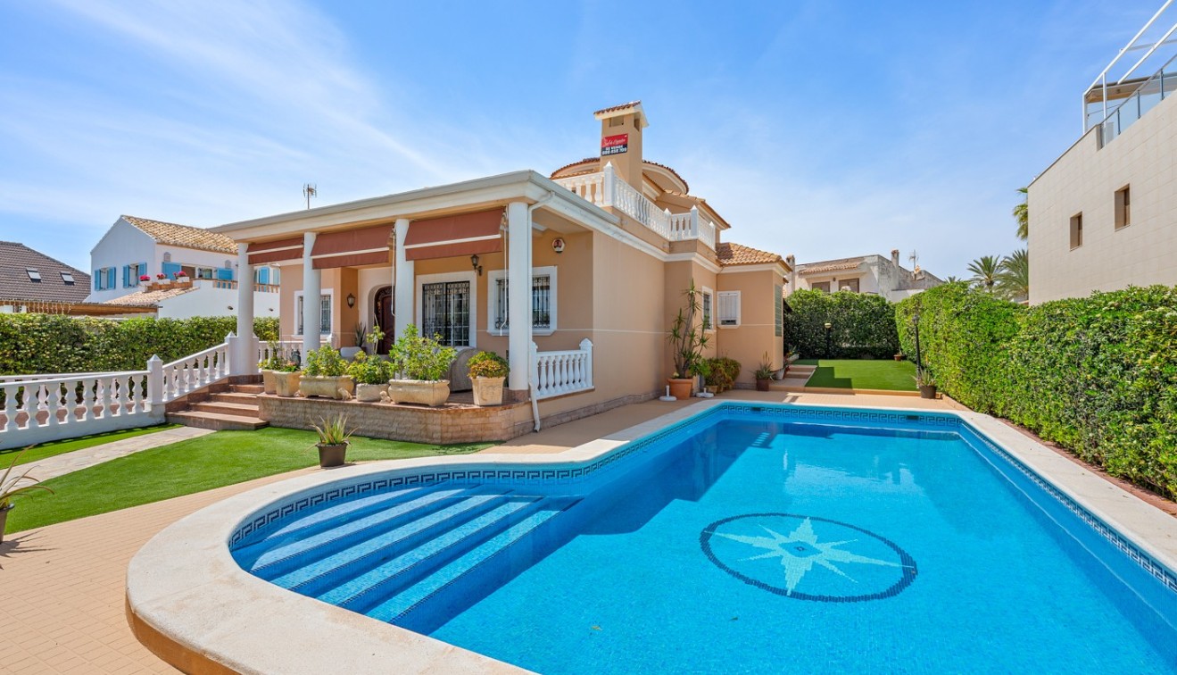 Bruktbolig - Villa - Torrevieja - La Mata