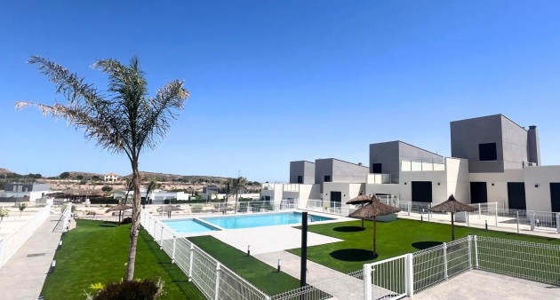 Chalet - Nueva construcción  - BAÑOS Y MENDIGO - Altaona Golf