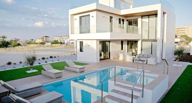 Chalet - Nueva construcción  - Orihuela costa - Campoamor