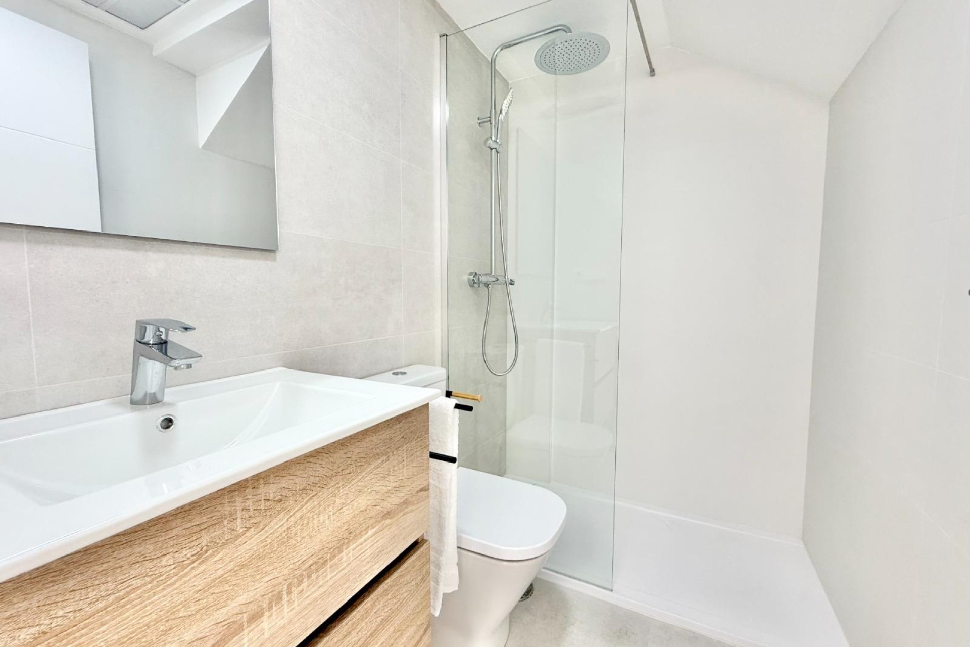 Novostavba - Town House - Cox - San Fernando