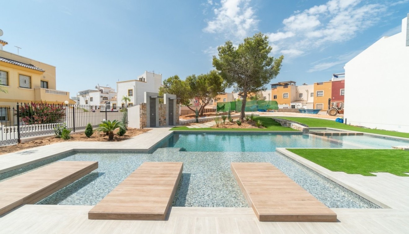 Nowo zbudowane - Bungalow - Torrevieja - Los Balcones