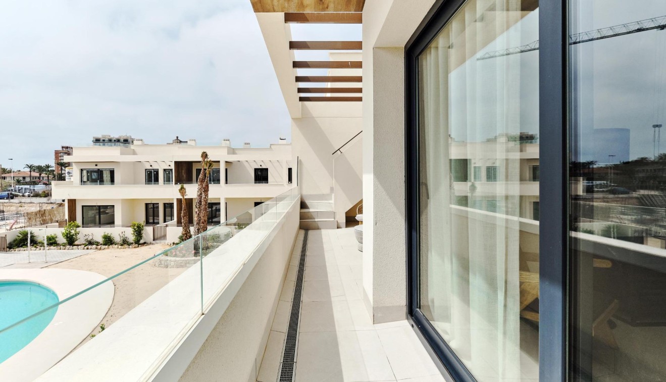 Nowo zbudowane - Bungalow - Torrevieja - Villa Amalia