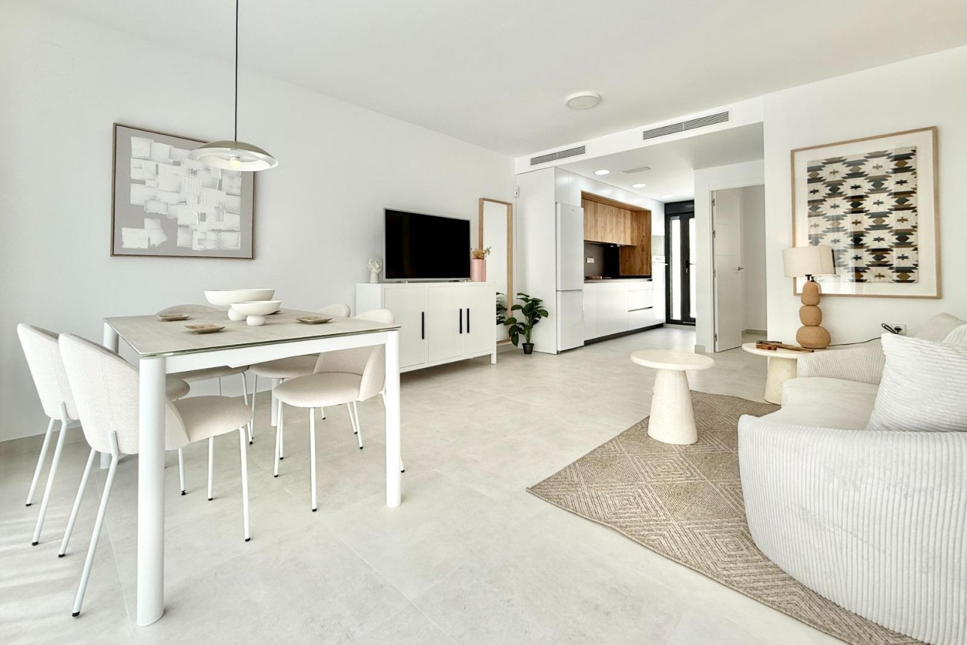 Nowo zbudowane - Town House - Cox - San Fernando