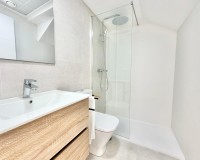 Nowo zbudowane - Town House - Cox - San Fernando