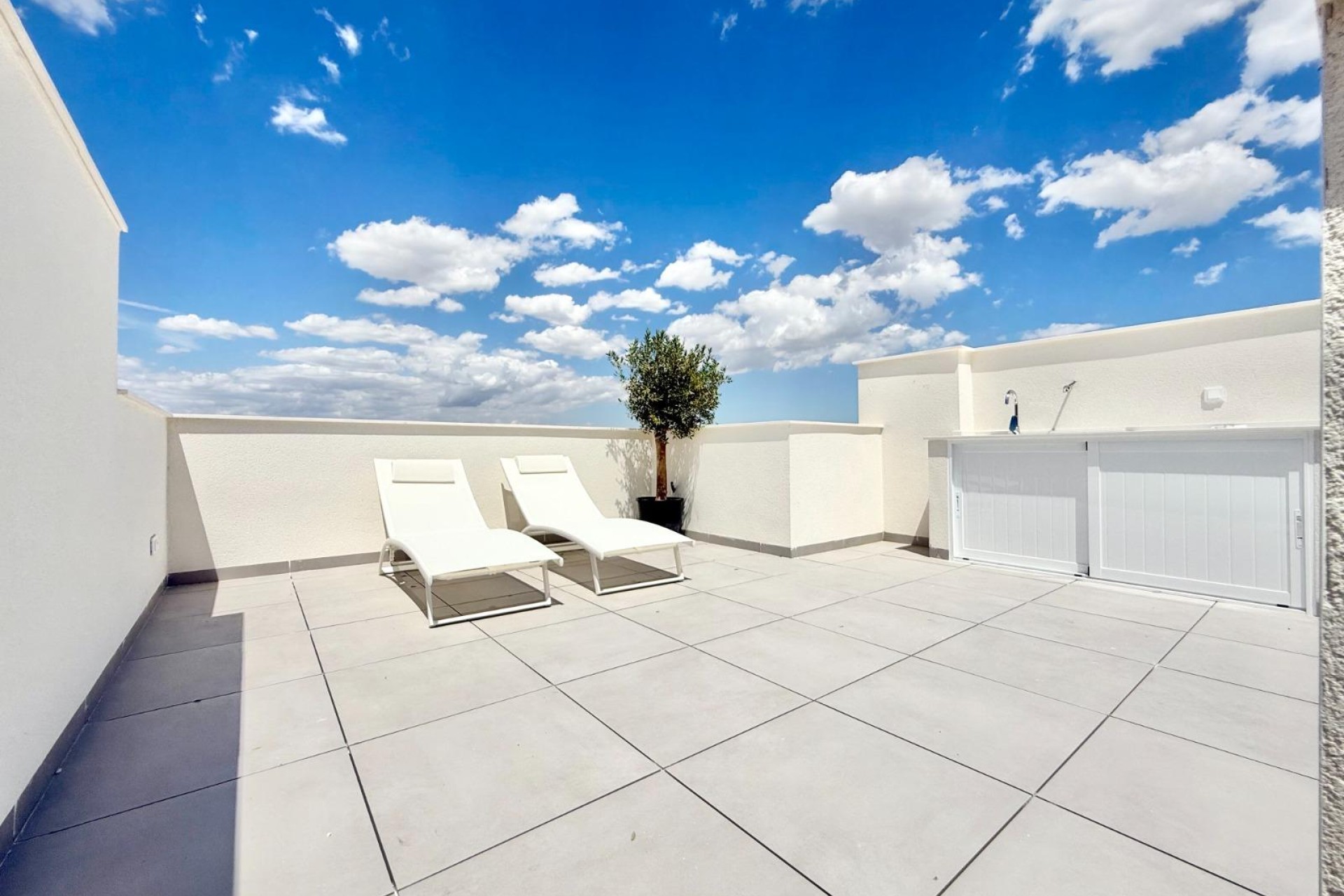 Nowo zbudowane - Town House - Cox - San Fernando