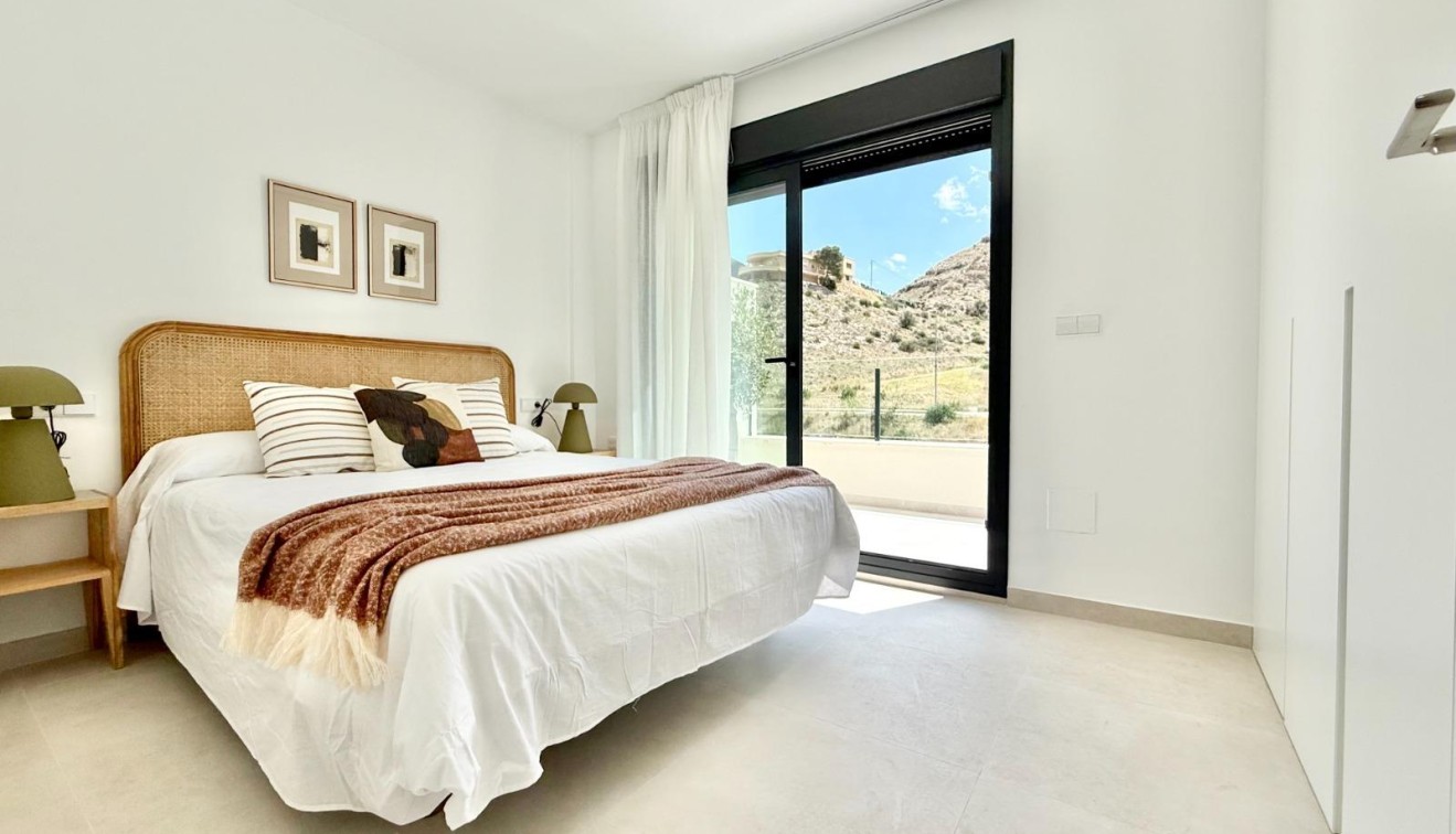 Nowo zbudowane - Town House - Cox - San Fernando