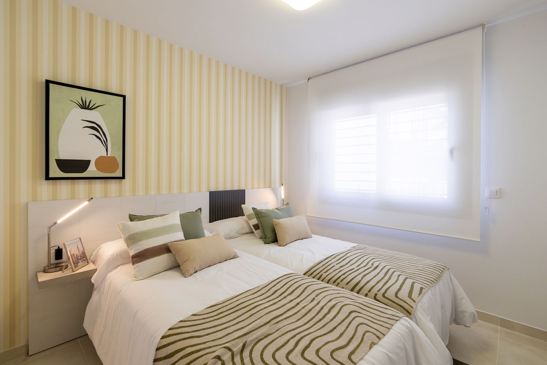 Nowo zbudowane - Willa - Busot, zona Bonalba Golf (Alicante) - Spain