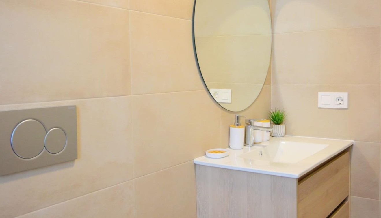 Nowo zbudowane - Willa - Dolores - polideportivo