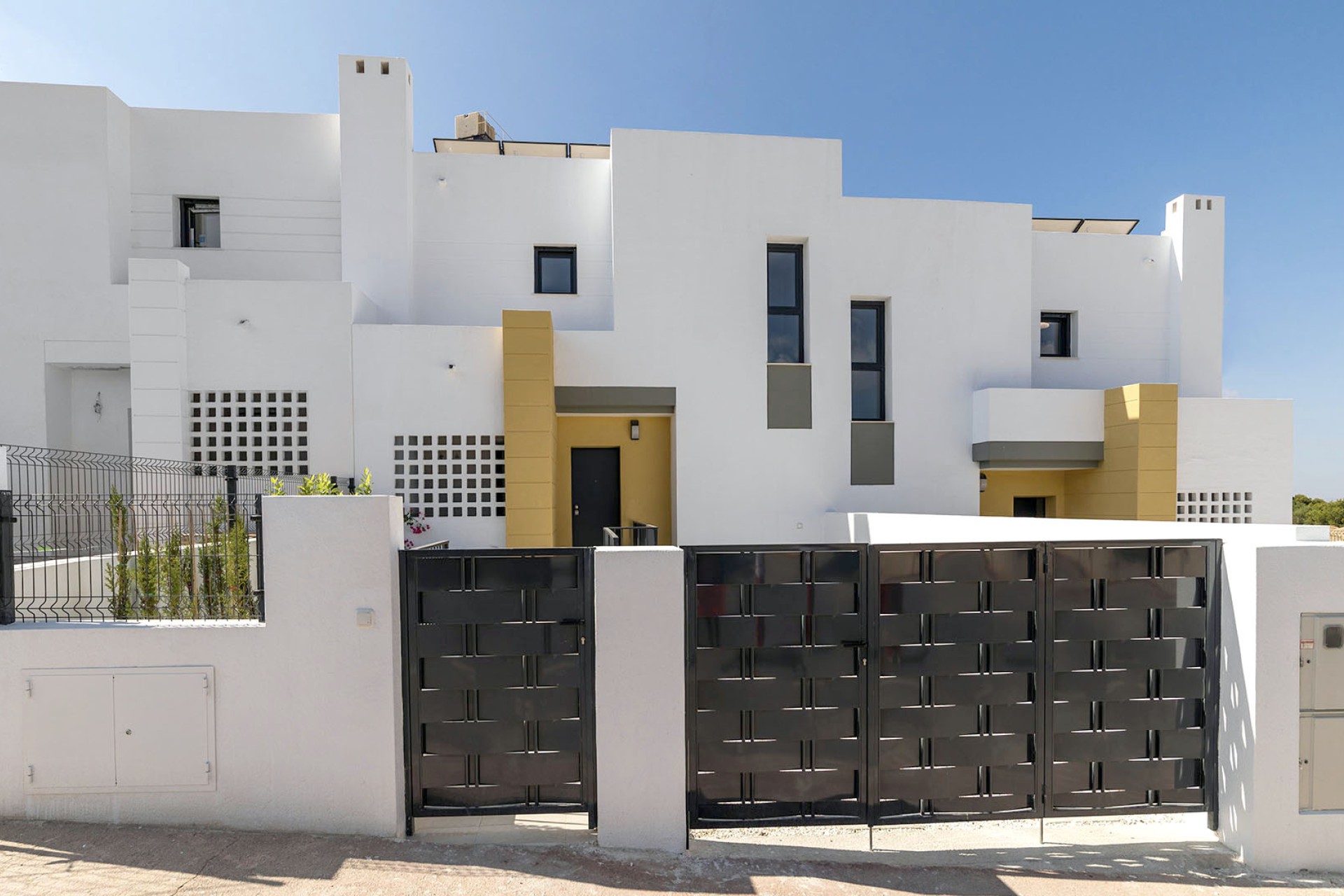 Nueva construcción  - Chalet - Busot, zona Bonalba Golf (Alicante) - Spain