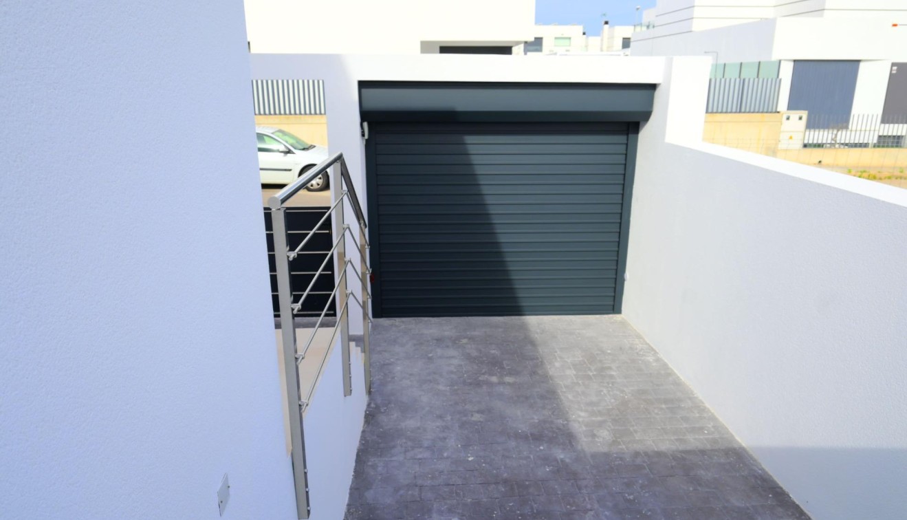 Nueva construcción  - Chalet - Dolores - polideportivo