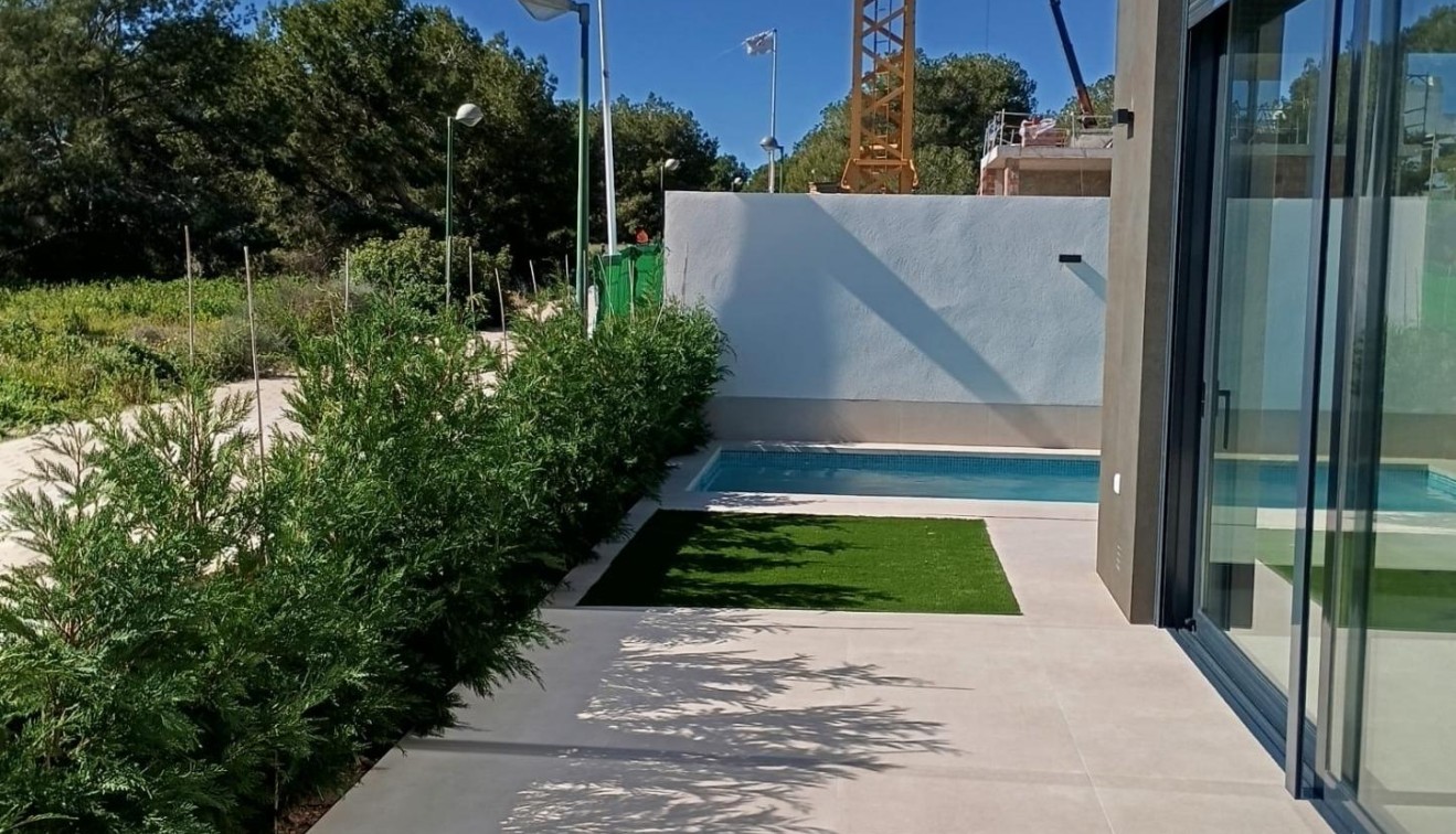 Nueva construcción  - Chalet - La Nucia - Urb. Don Mar