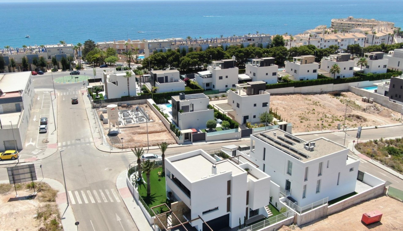 Nueva construcción  - Chalet - Orihuela costa - Campoamor