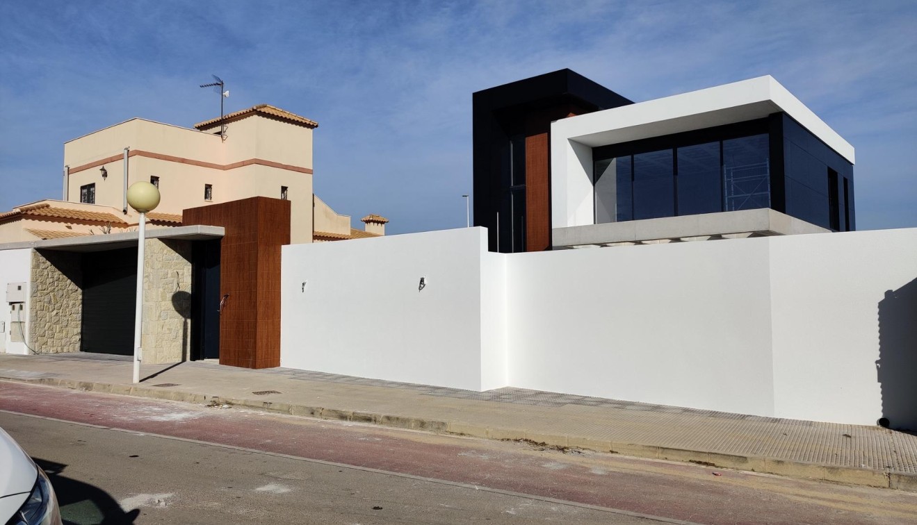 Nueva construcción  - Chalet - Orihuela costa - La Zenia