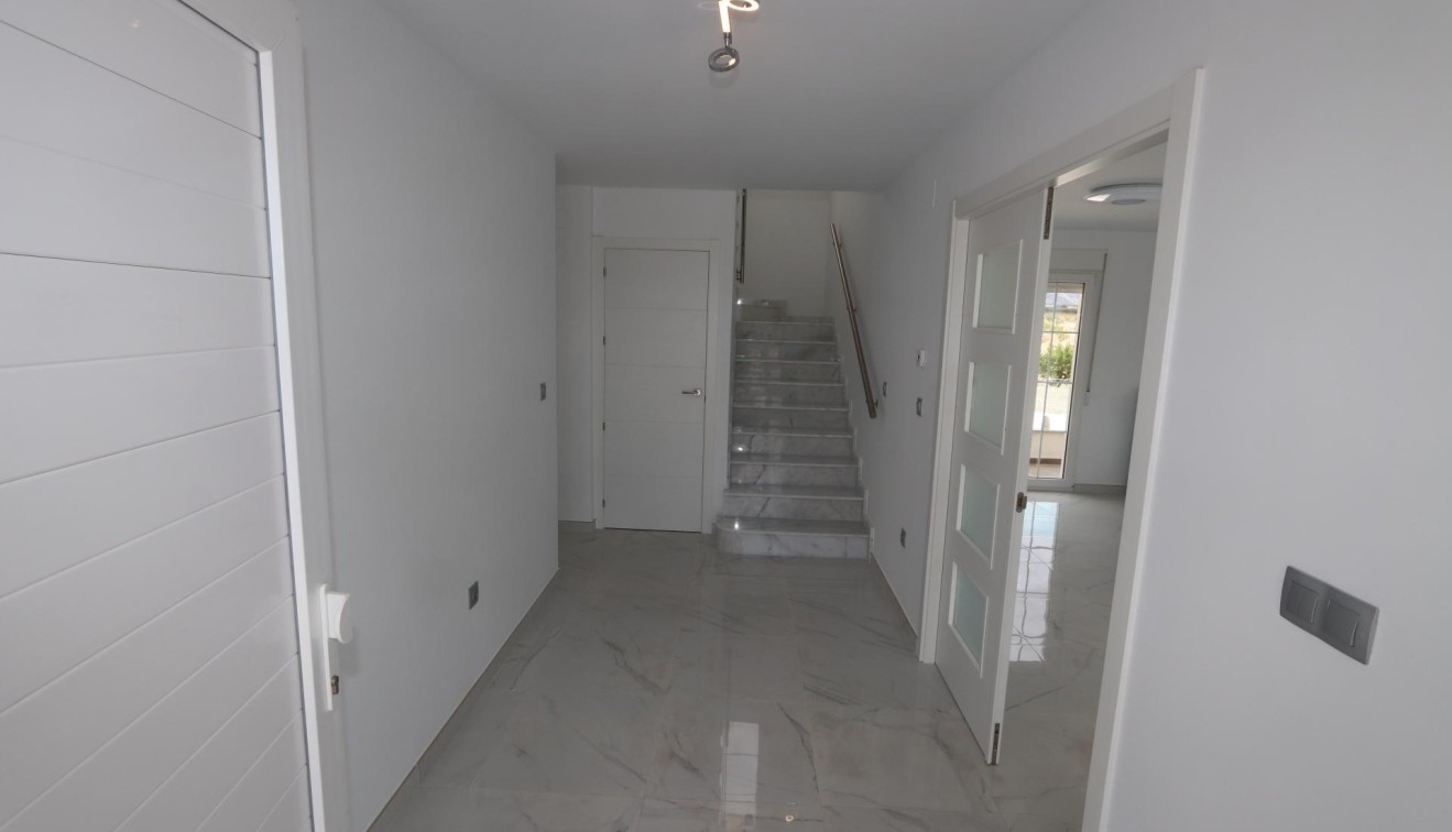 Nueva construcción  - Chalet - Pinoso - Camino Del Prado