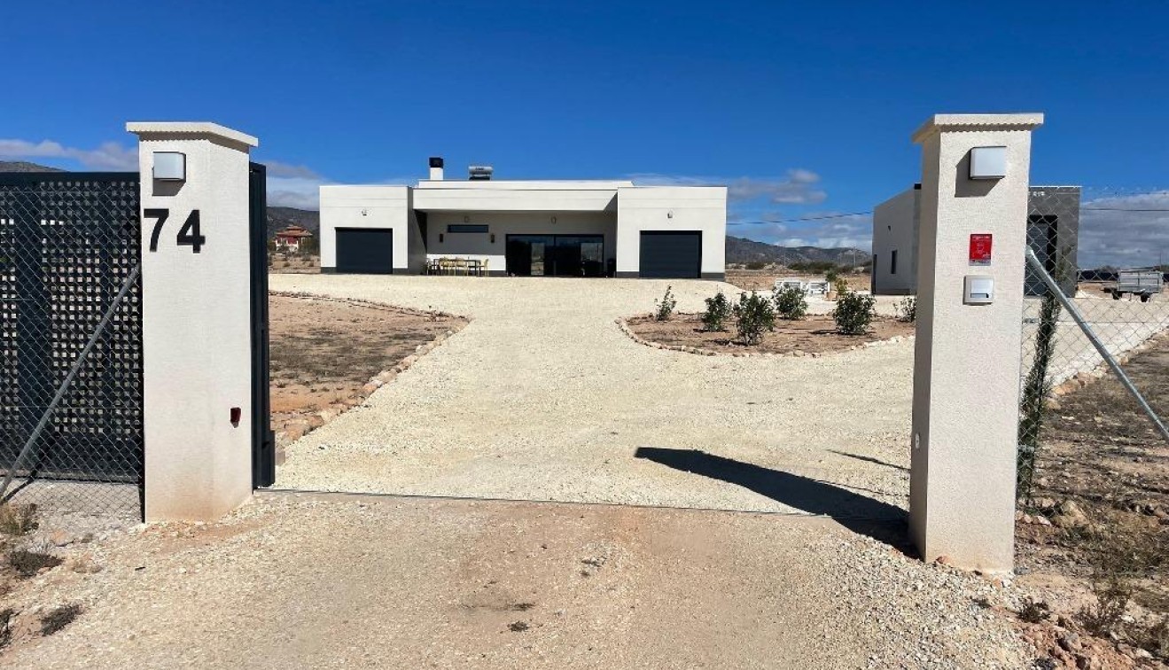 Nueva construcción  - Chalet - Pinoso - Camino Del Prado