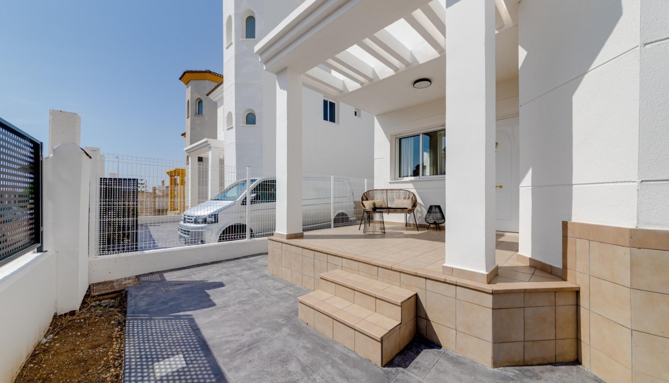 Nueva construcción  - Chalet - San Fulgencio - El Oasis