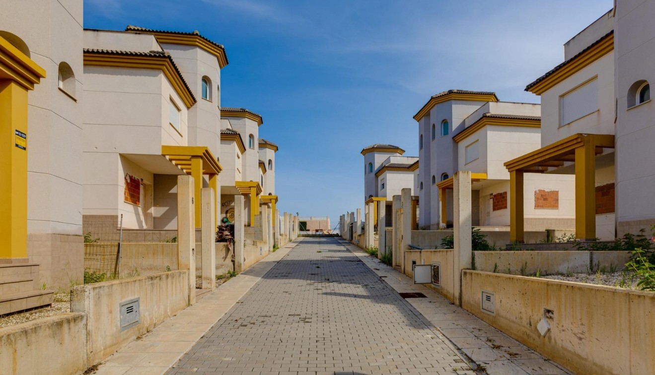 Nueva construcción  - Chalet - San Fulgencio - El Oasis