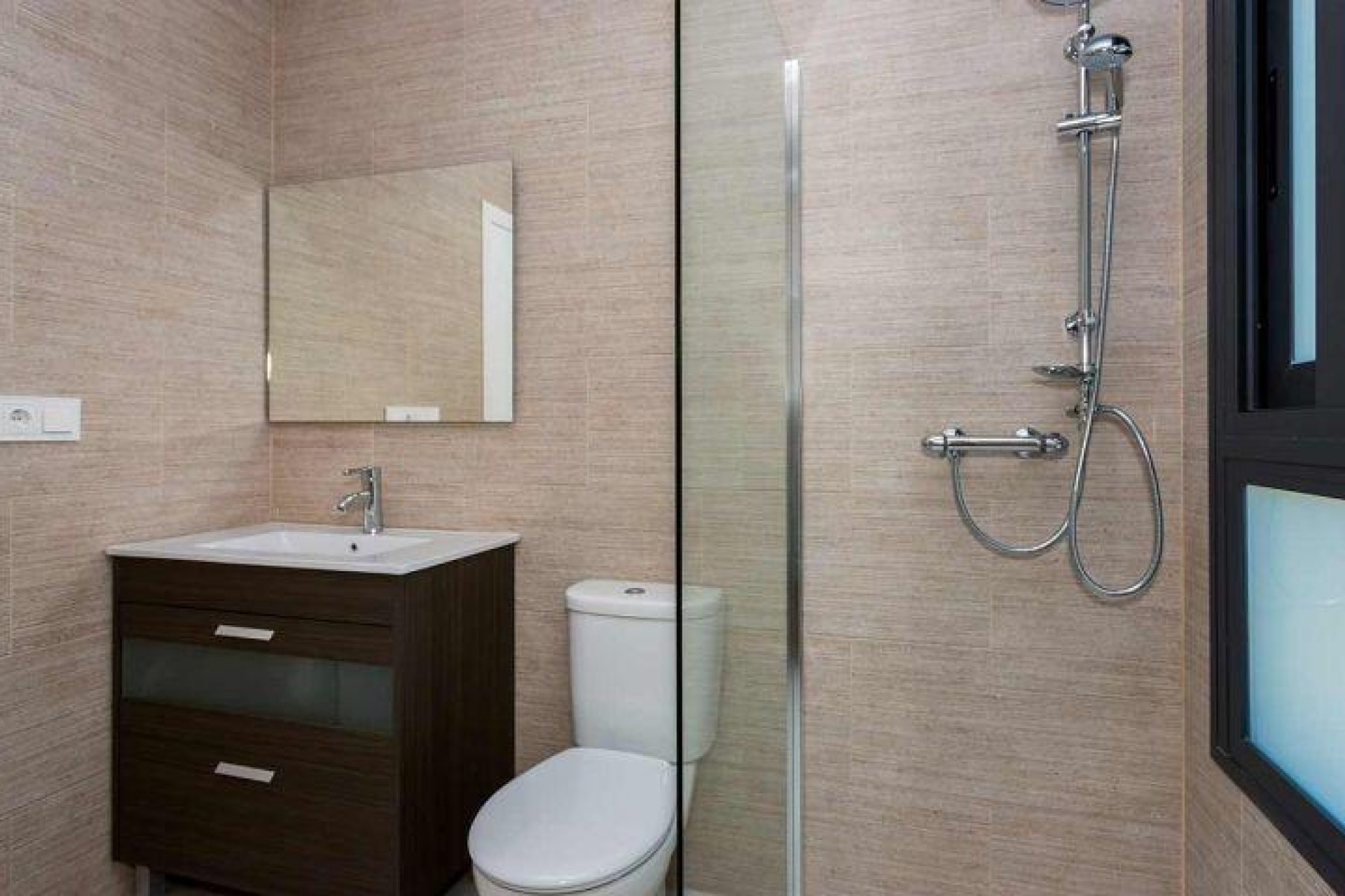 Nueva construcción  - Cuatro - Daya Nueva - Centro