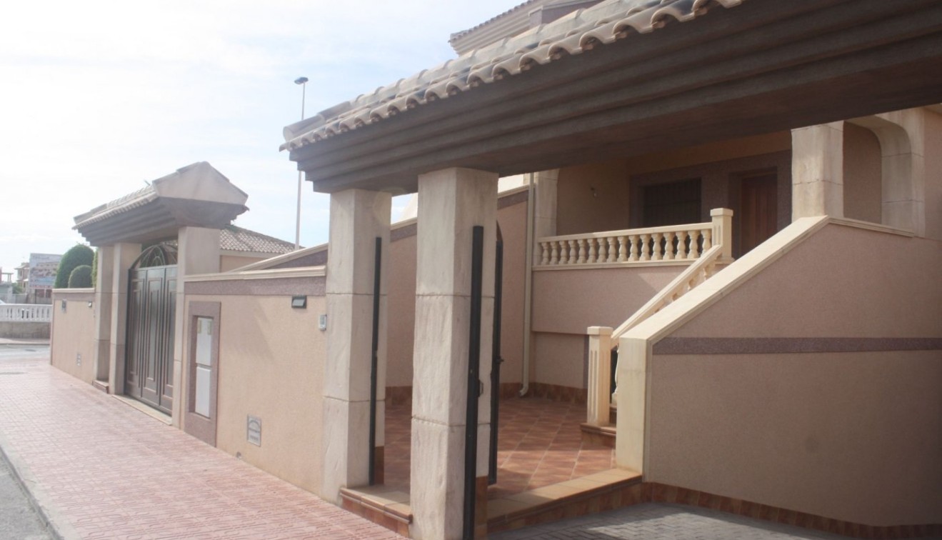 Nueva construcción  - Town House - Torrevieja - Los Altos