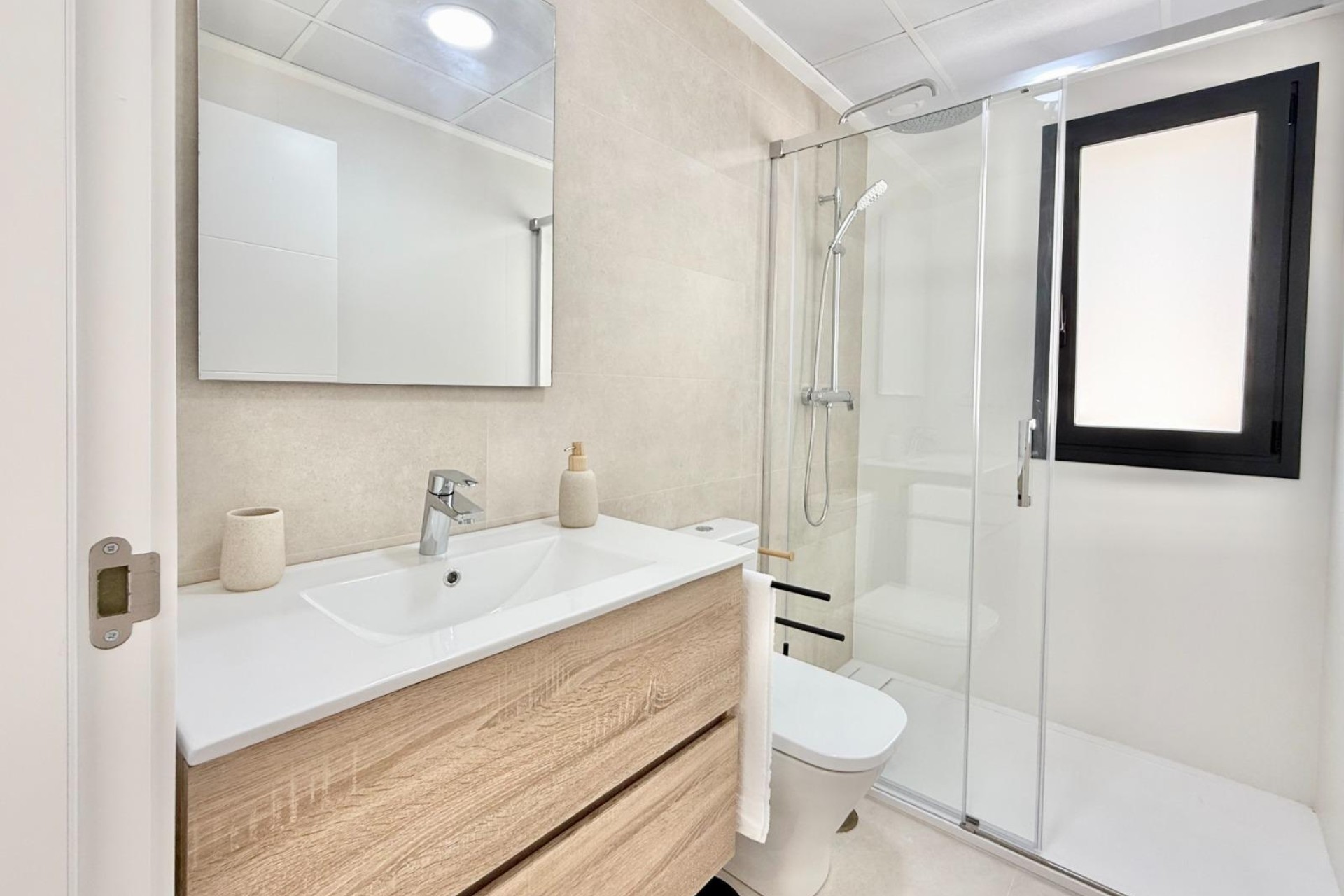 Nybygg - Town House - Cox - San Fernando