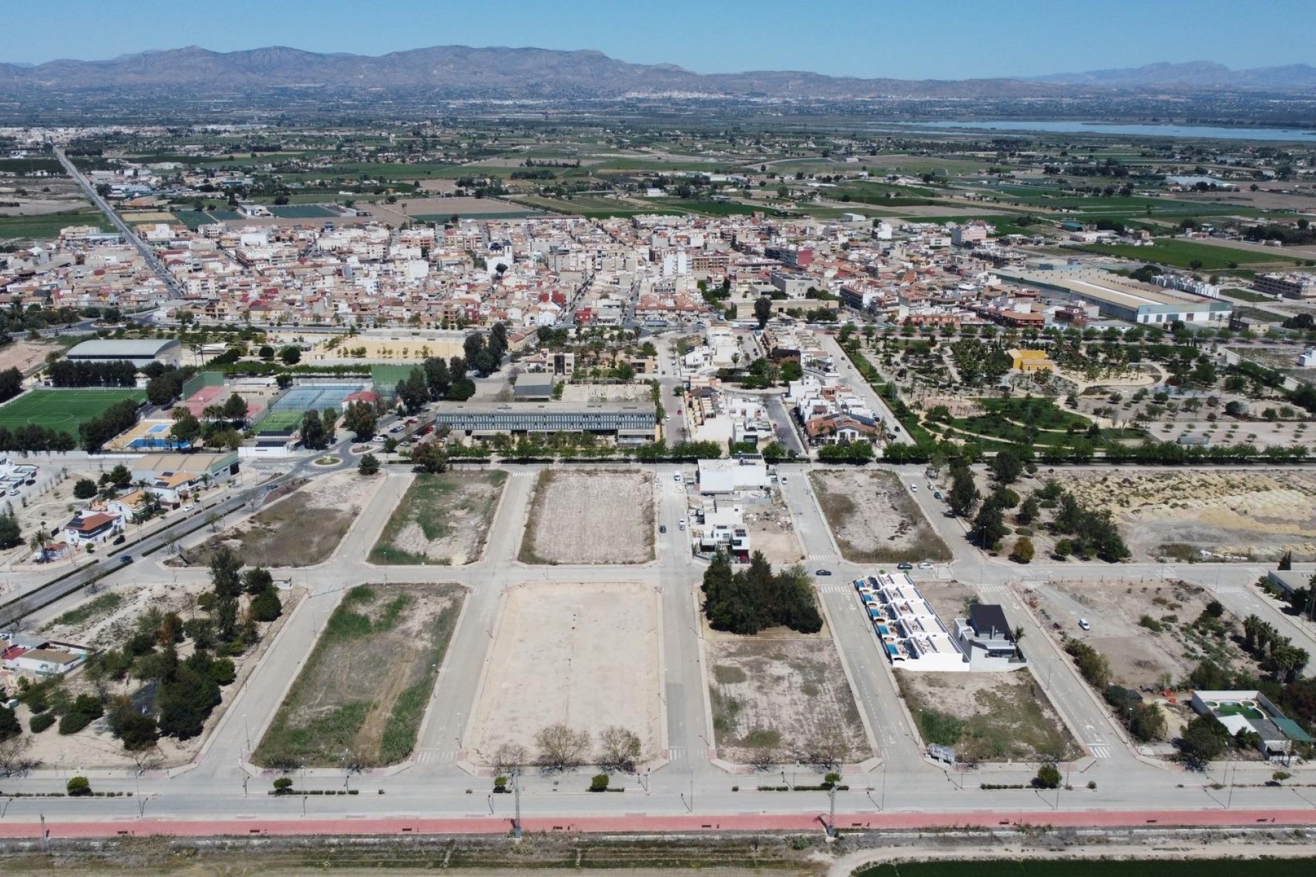 Nybygg - Villa - Dolores - polideportivo