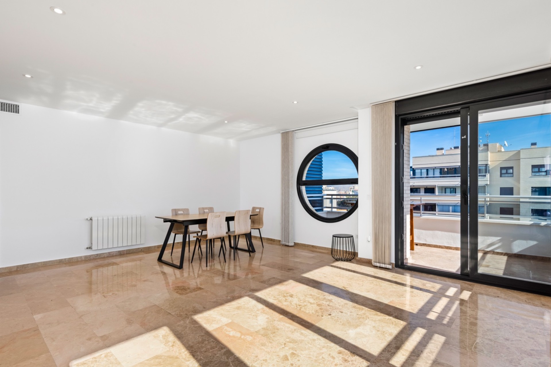 Prodej - Apartment - Alicante - Playa San Juan