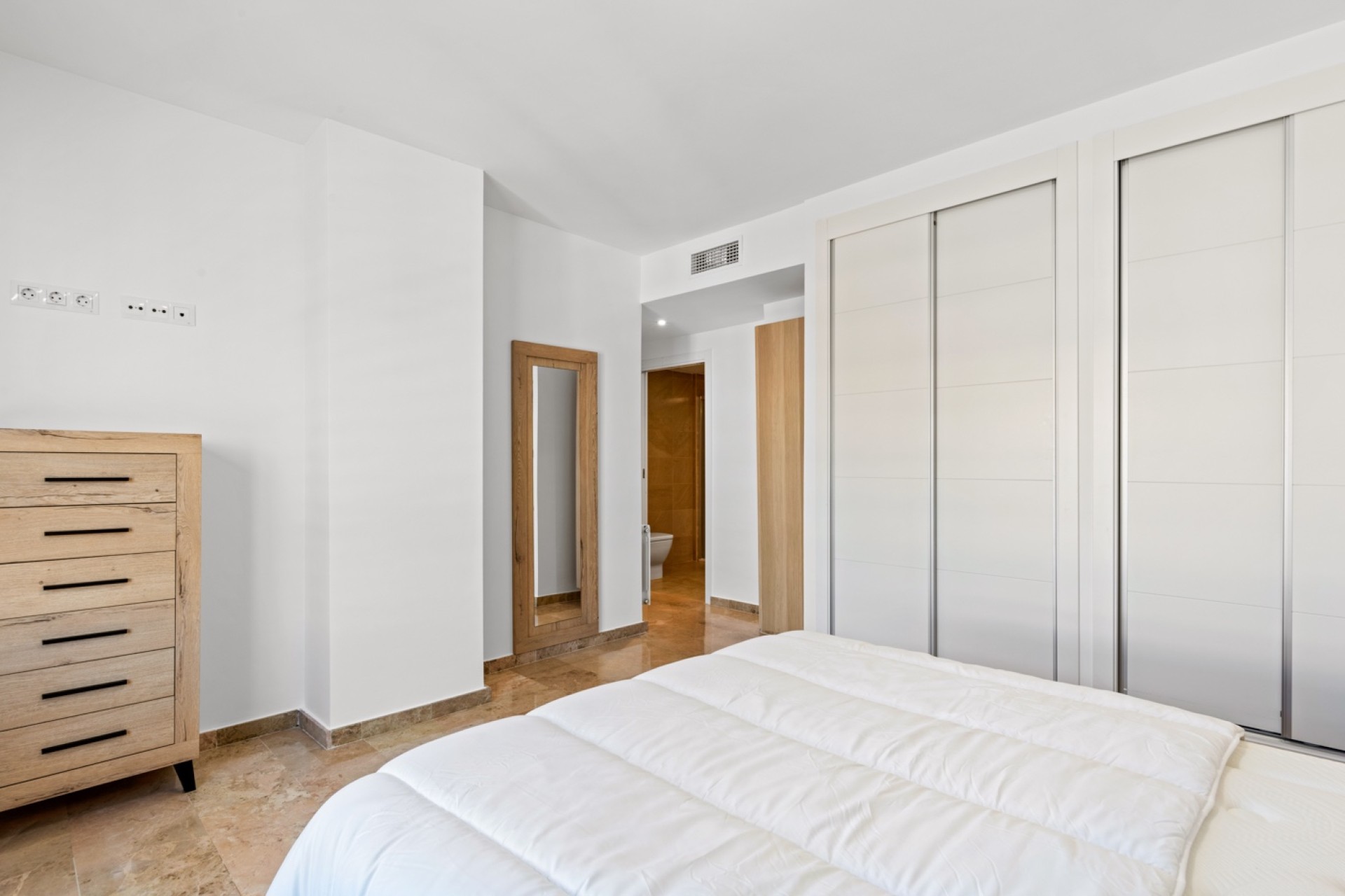 Prodej - Apartment - Alicante - Playa San Juan