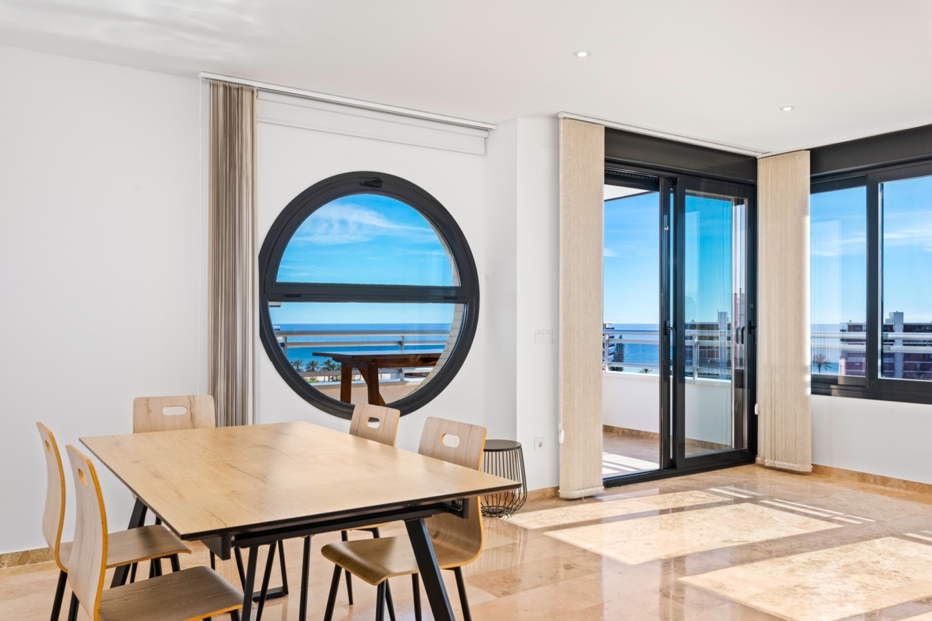 Prodej - Apartment - Alicante - Playa San Juan