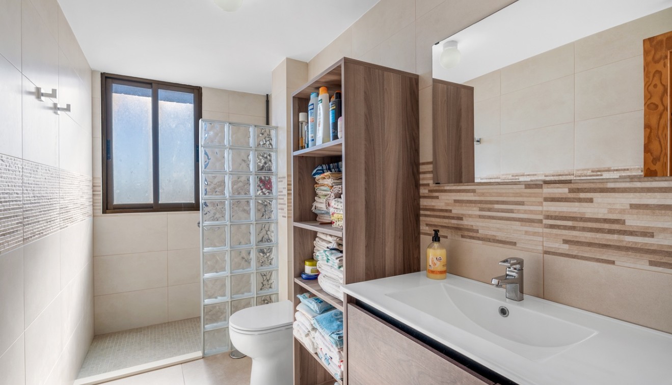 Prodej - Apartment - Arenales del Sol - Segunda linea playa