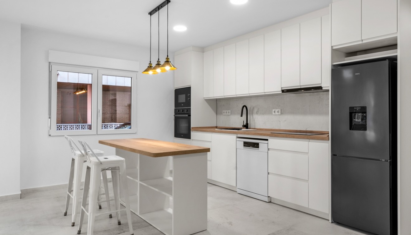 Prodej - Apartment - Torrevieja - Playa del Acequión