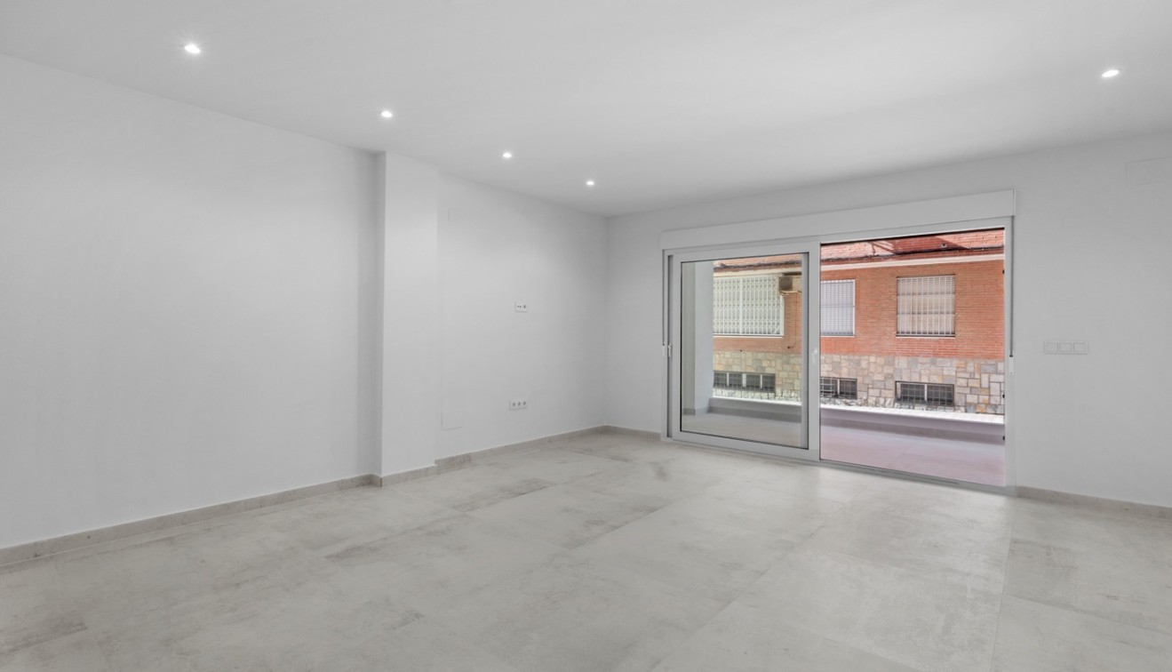 Prodej - Apartment - Torrevieja - Playa del Acequión