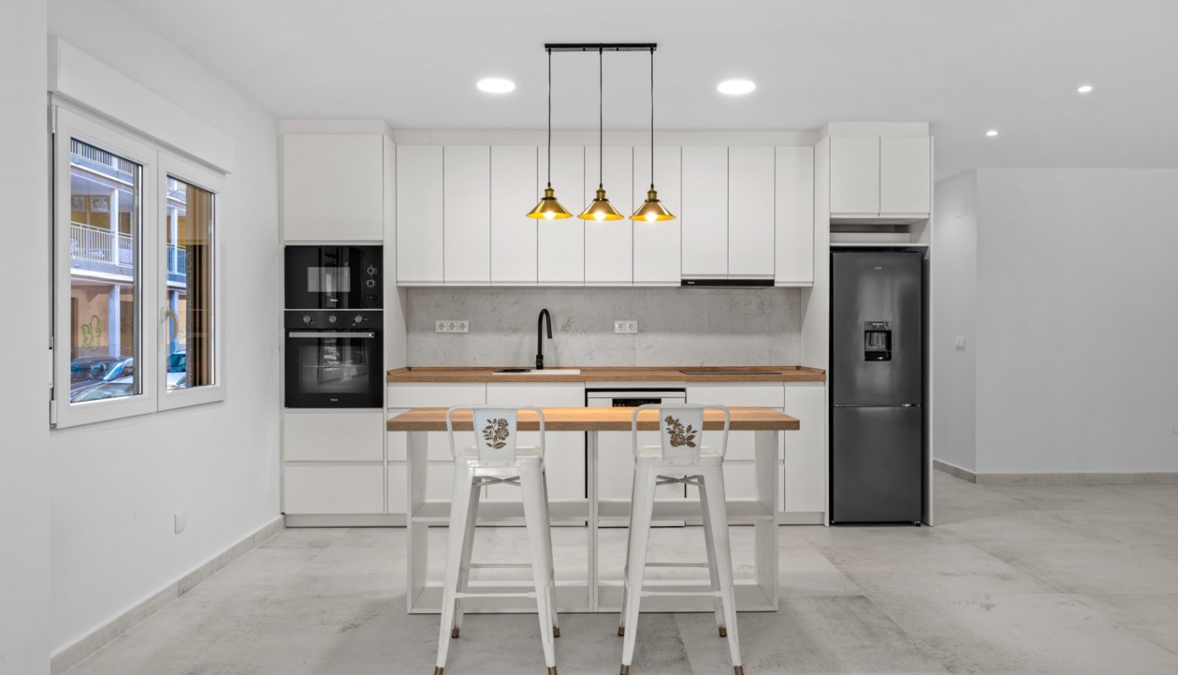 Prodej - Apartment - Torrevieja - Playa del Acequión