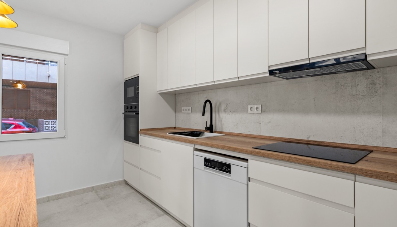 Prodej - Apartment - Torrevieja - Playa del Acequión