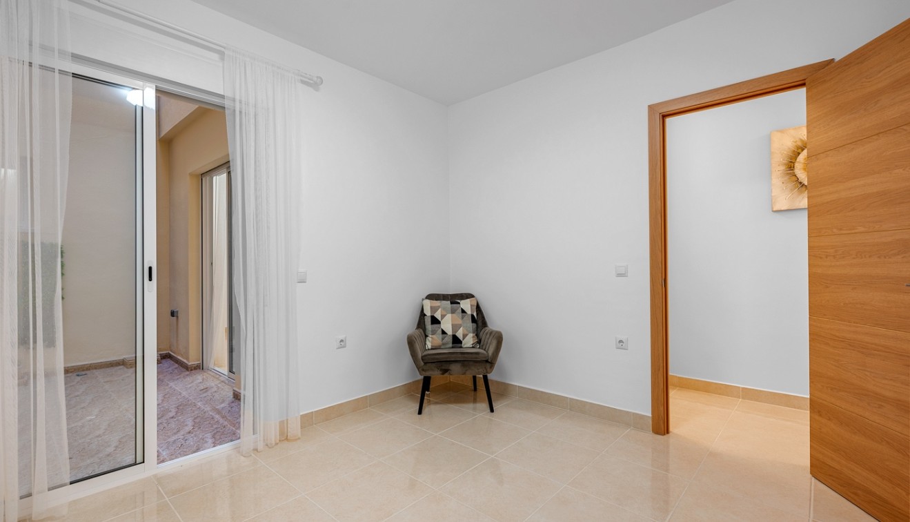 Prodej - Apartment - Torrevieja - Playa del cura