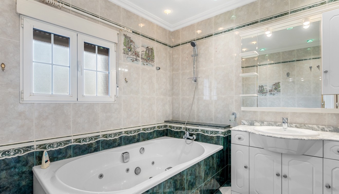 Prodej - Chalet - Torrevieja