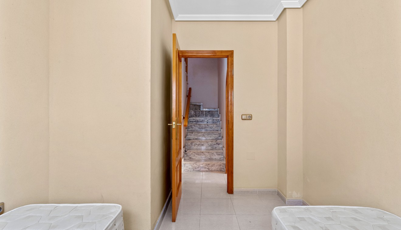 Prodej - Čtyřpodlažní dům - Orihuela costa - Lomas de Cabo Roig