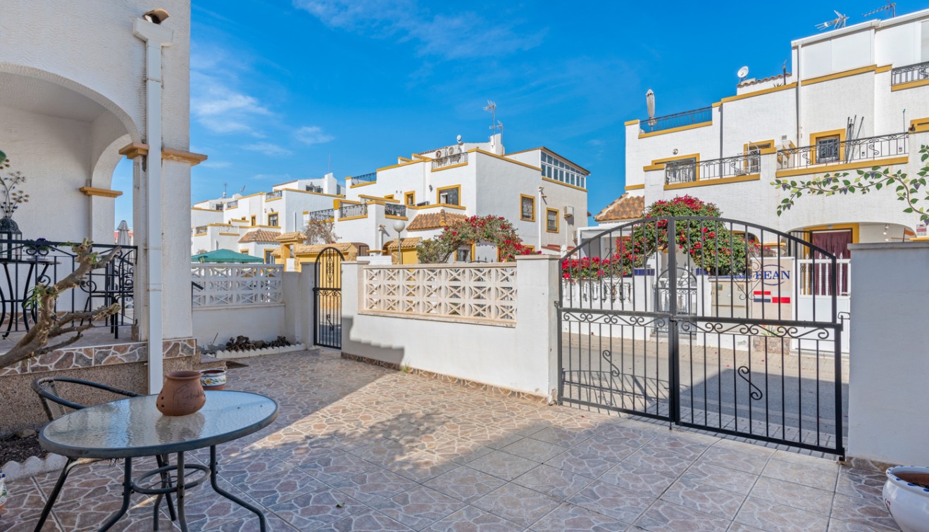 Prodej - Čtyřpodlažní dům - Orihuela costa - Los Altos