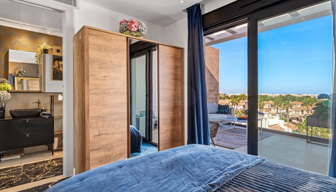 Prodej - Penthouse - Villamartín