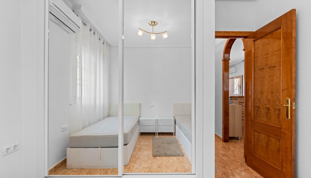 Prodej - Villa - Guardamar del Segura