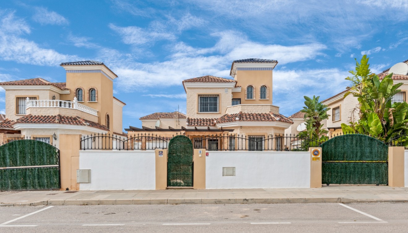 Prodej - Villa - Guardamar del Segura