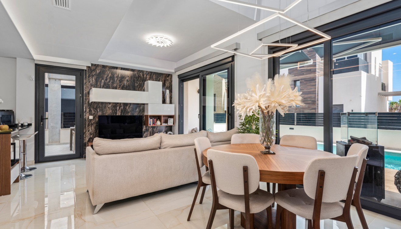 Prodej - Villa - Orihuela costa - Lomas de Cabo Roig