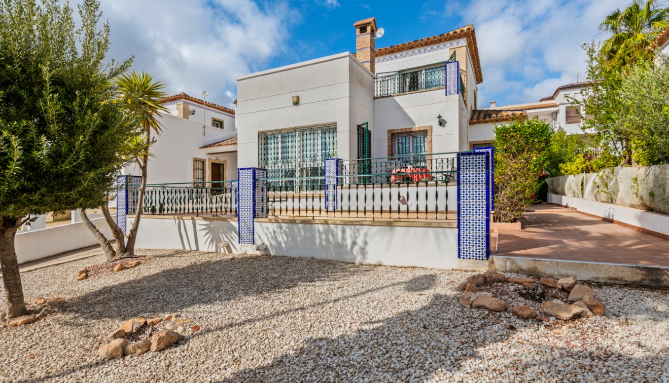 Prodej - Villa - Orihuela costa - Villamartín