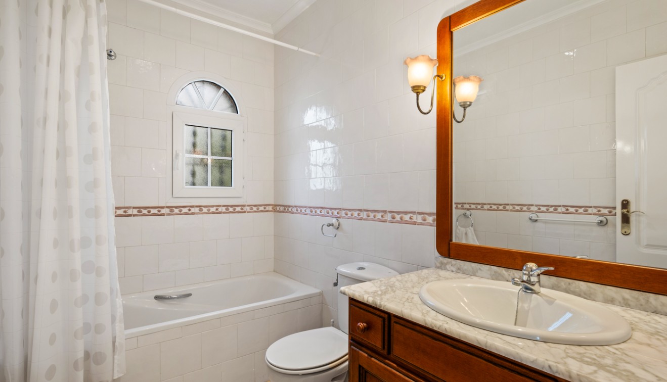 Prodej - Villa - Orihuela costa - Villamartín