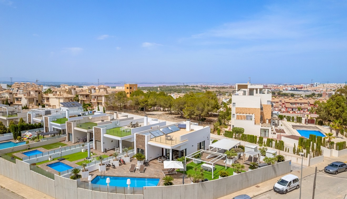 Prodej - Villa - Orihuela costa - Villamartín