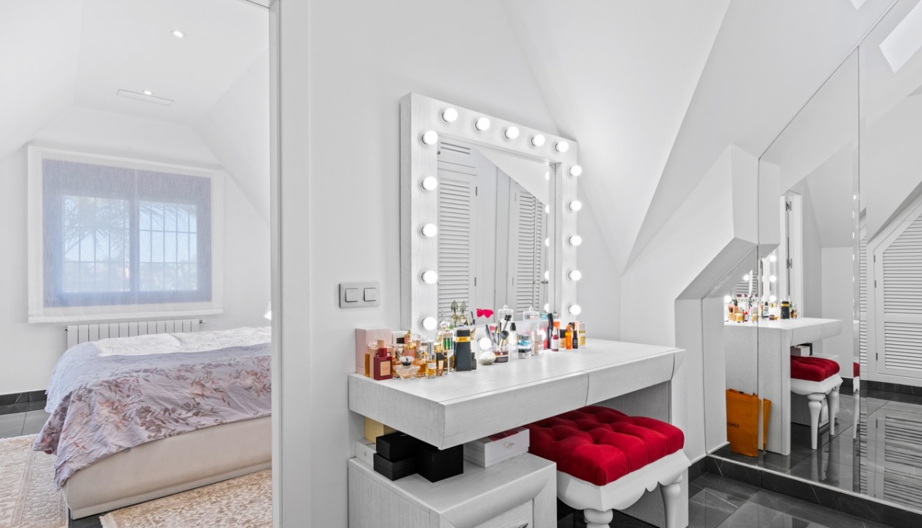 Prodej - Villa - San Juan Alicante - Frank Espinós