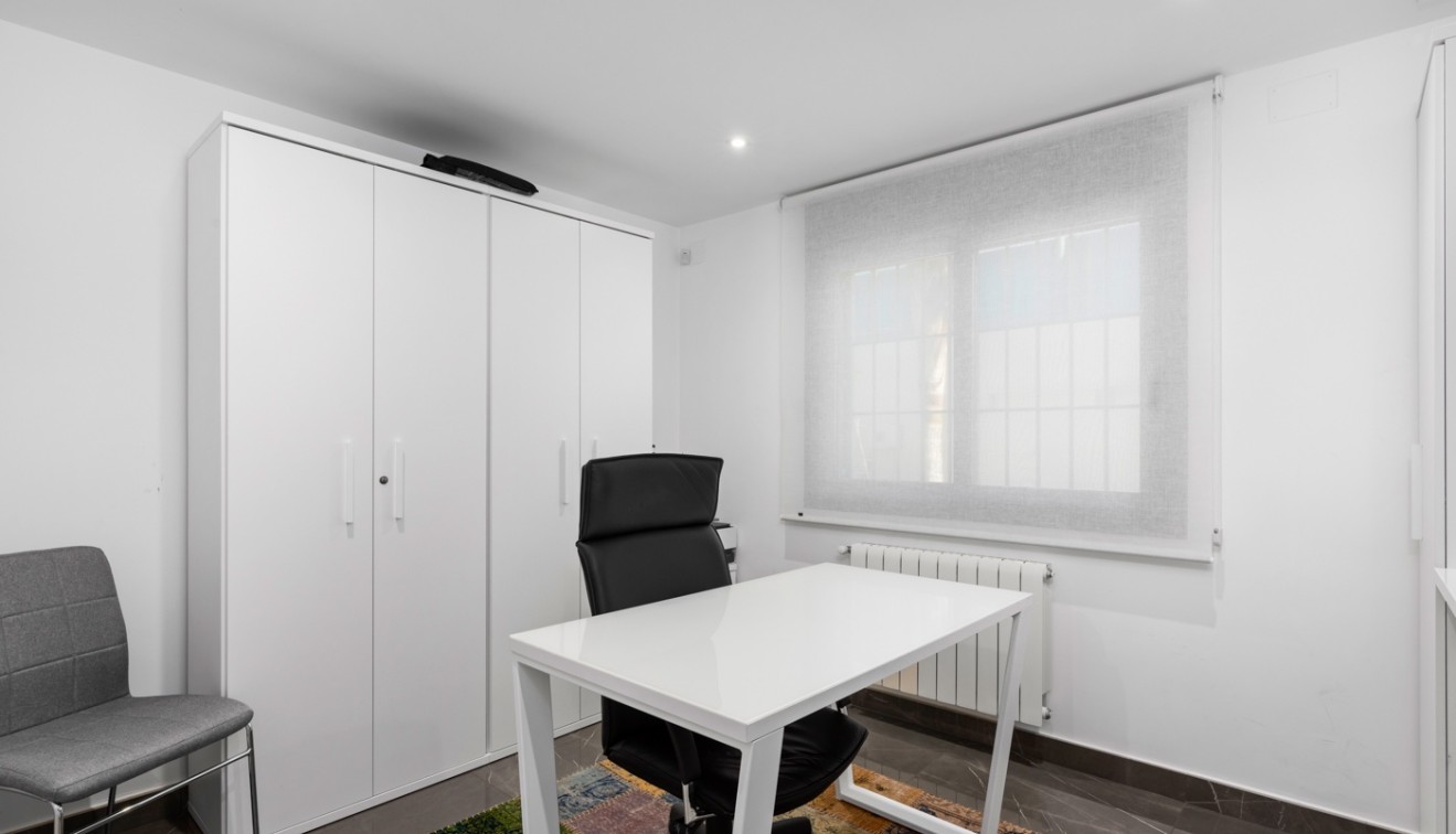 Prodej - Villa - San Juan Alicante - Frank Espinós