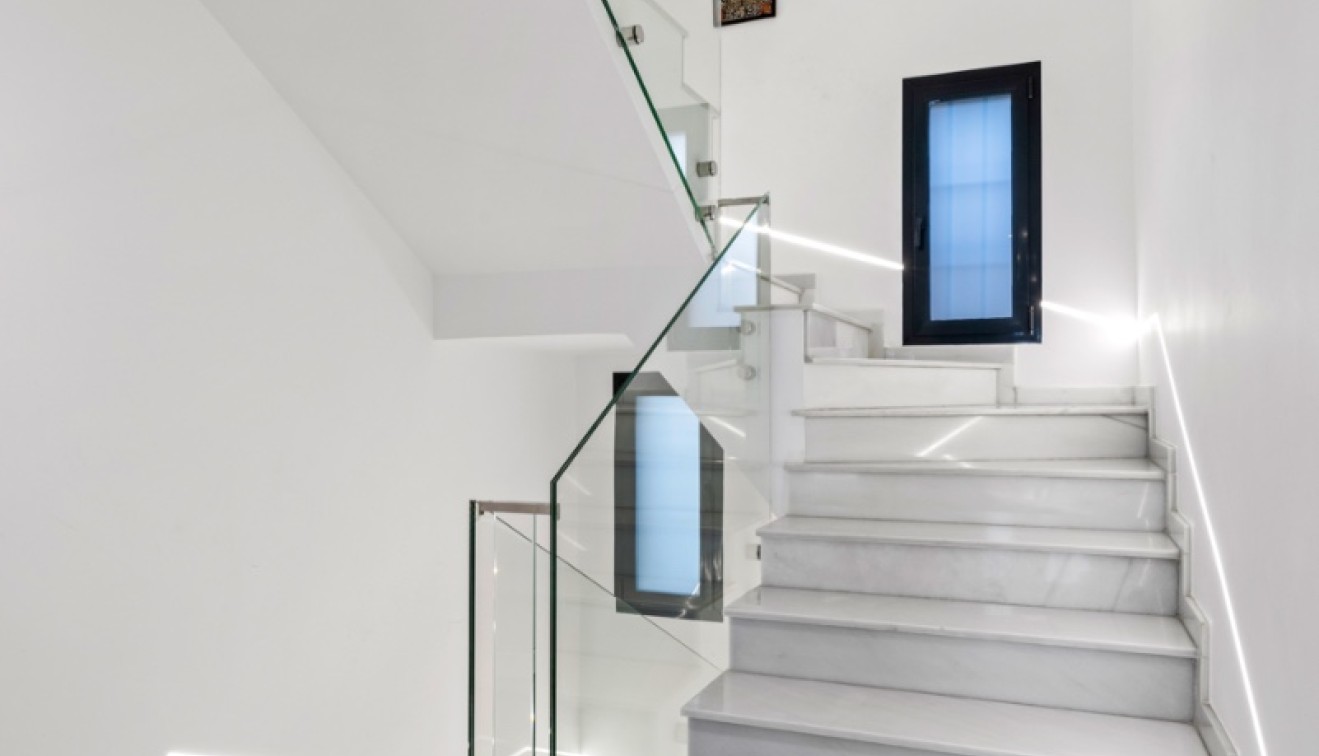 Prodej - Villa - San Juan Alicante - Frank Espinós