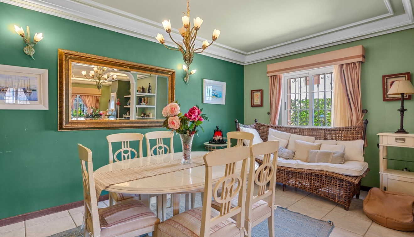 Prodej - Villa - Torrevieja - La Mata